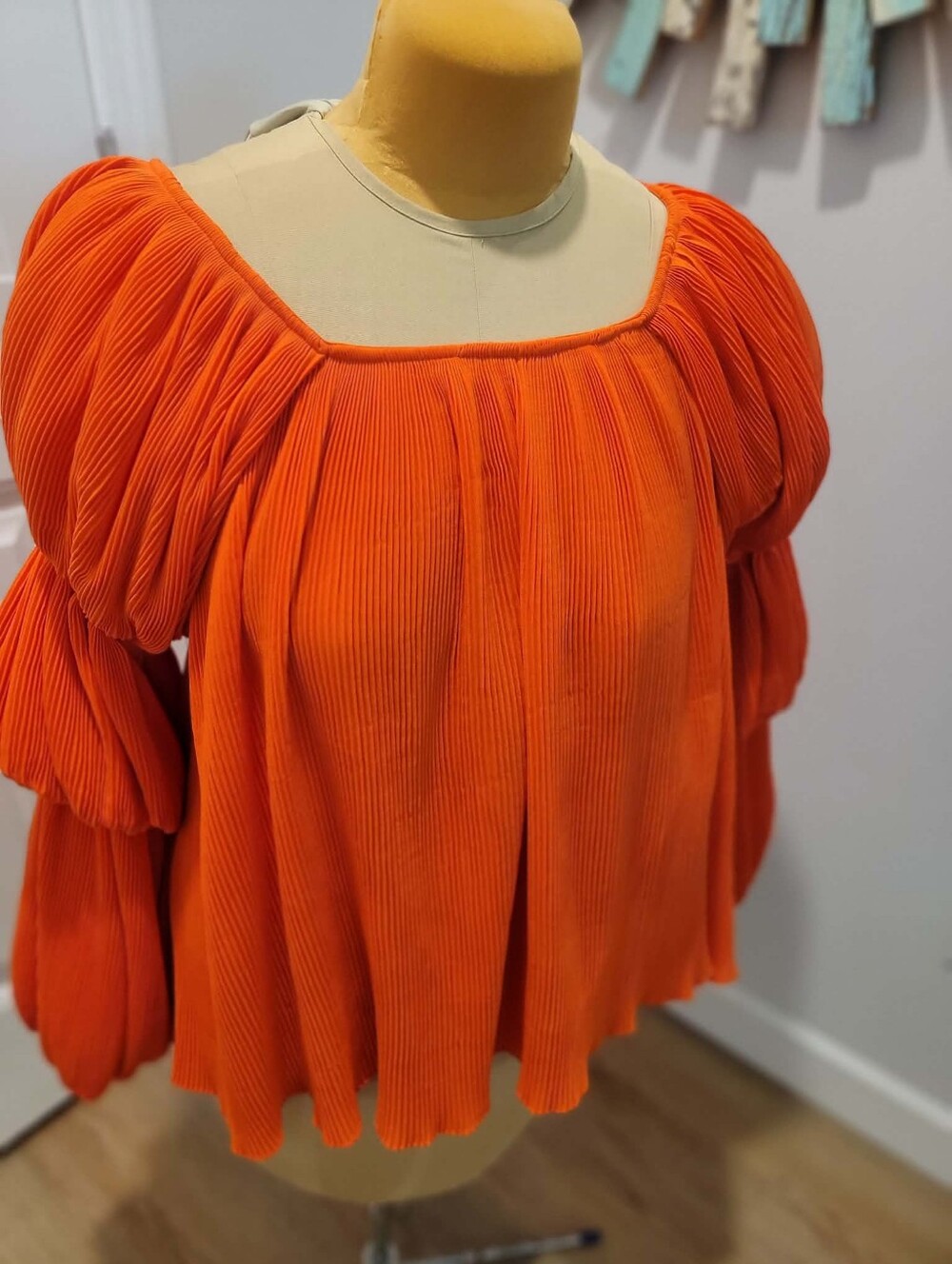 Highlight Sz S ( Fits Me 2X) Orange Pleated Blouse w/Voluminous Ruffled Sleeves